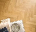 panele-winylowe-amaron-herringbone-dab-menor-cieple-podlogi-3.webp