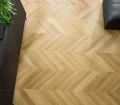 panele-winylowe-amaron-chevron-dab-menor-cieple-podlogi-3.webp